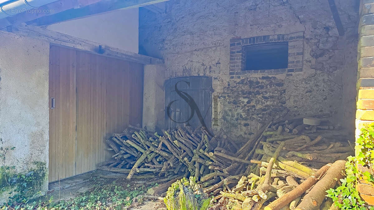 Autre à PERS-EN-GATINAIS