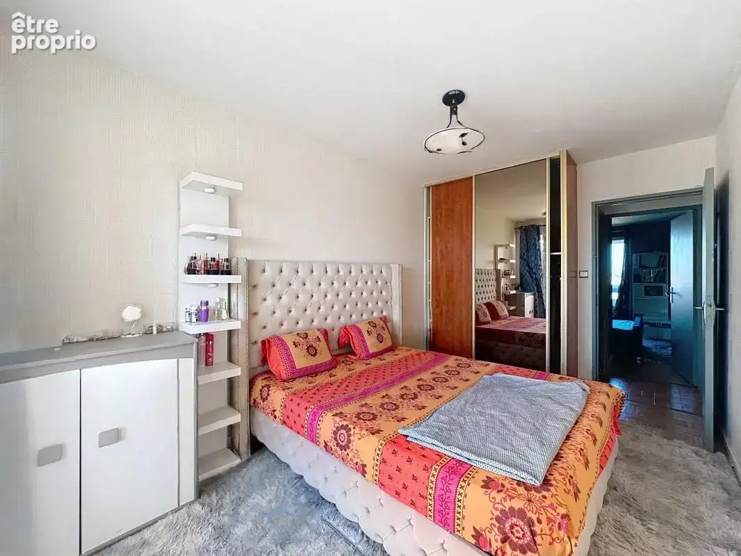 Appartement T4 - Quartier Chirouzes - Bourg-Les-Valence - photo 3