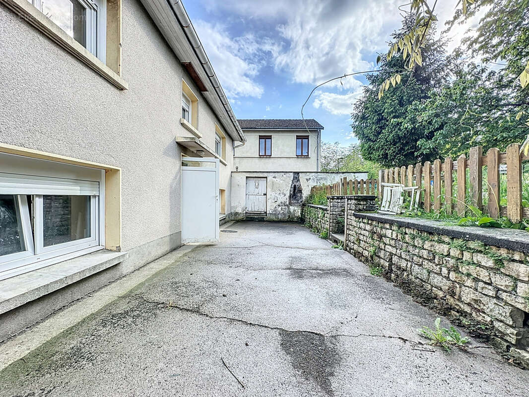 Maison à REMONCOURT