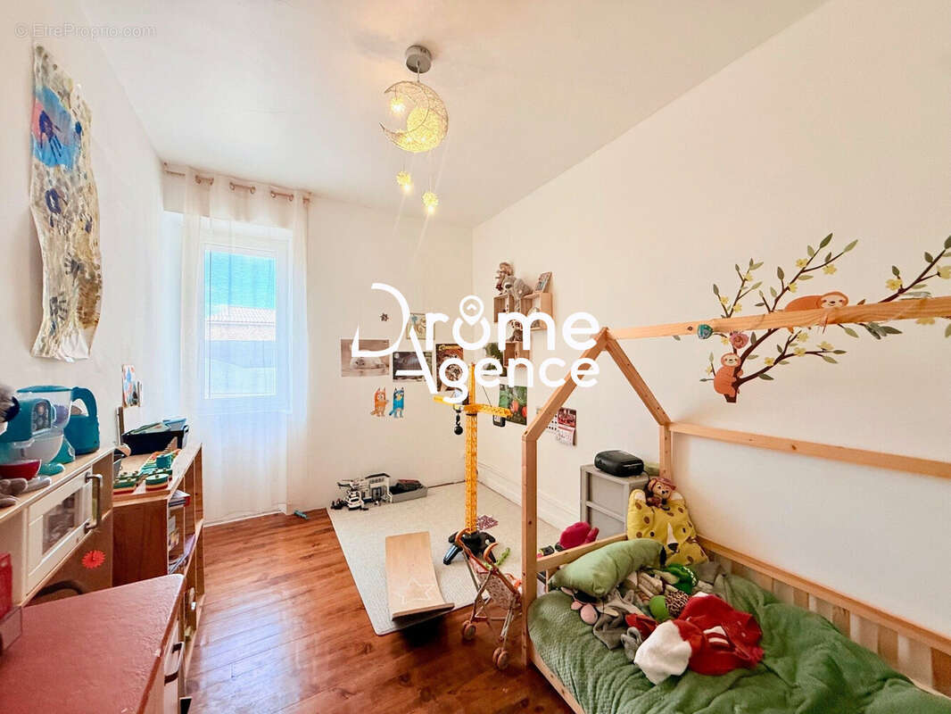 Maison 127 m² à Saint-Marcel-Les-Valence  - photo 6