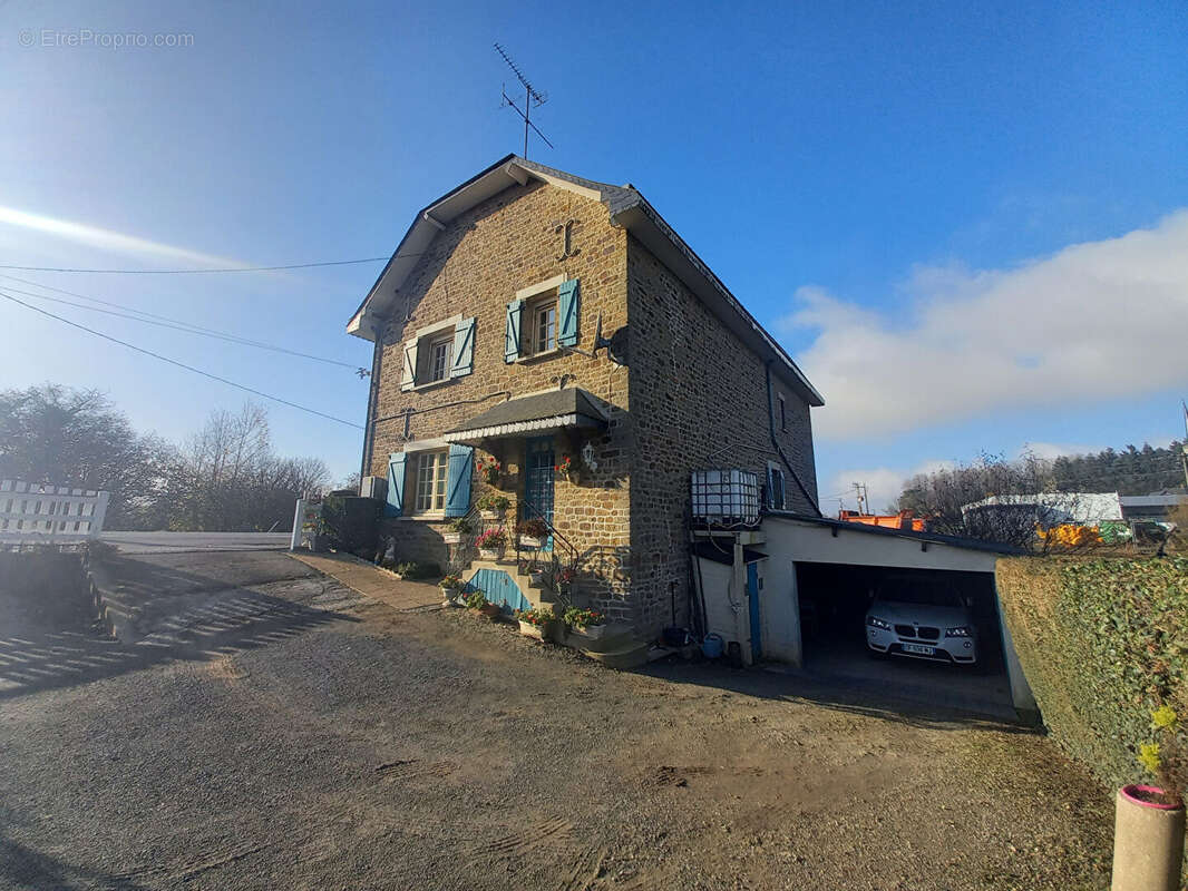 Maison à SAINT-PIERRE-DES-LANDES