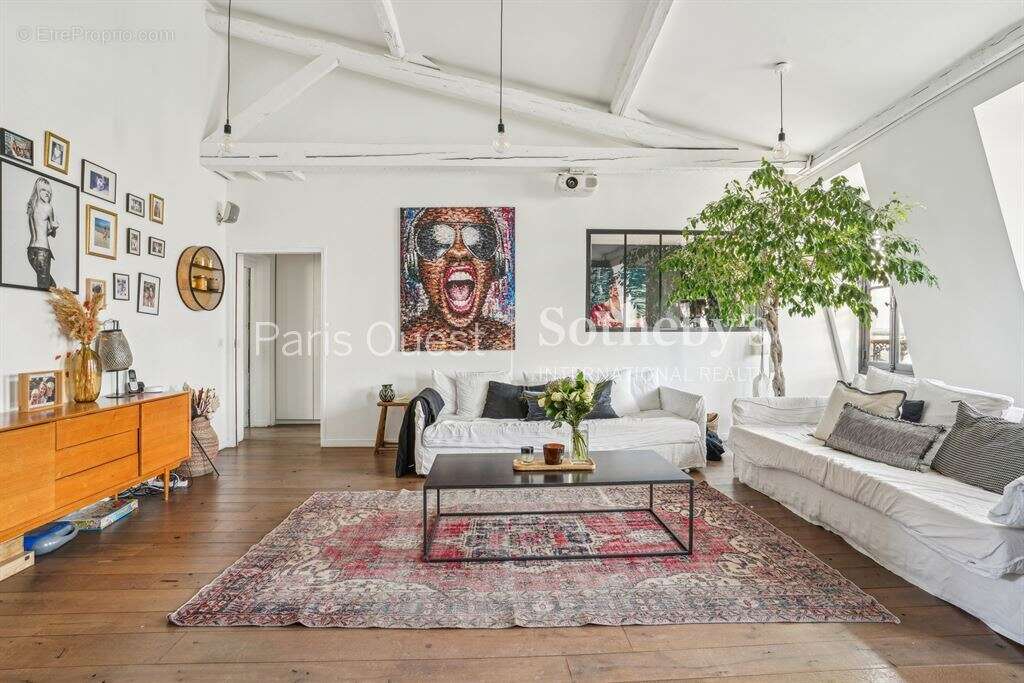 Appartement à NEUILLY-SUR-SEINE