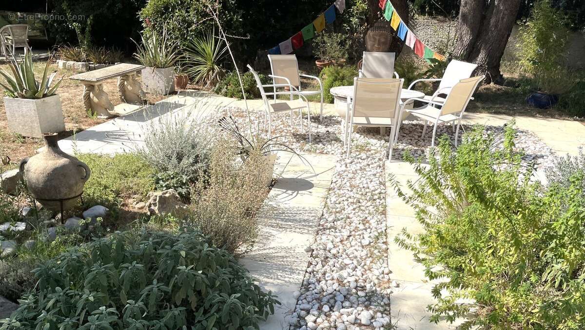 Maison à VILLENEUVE-LES-BEZIERS