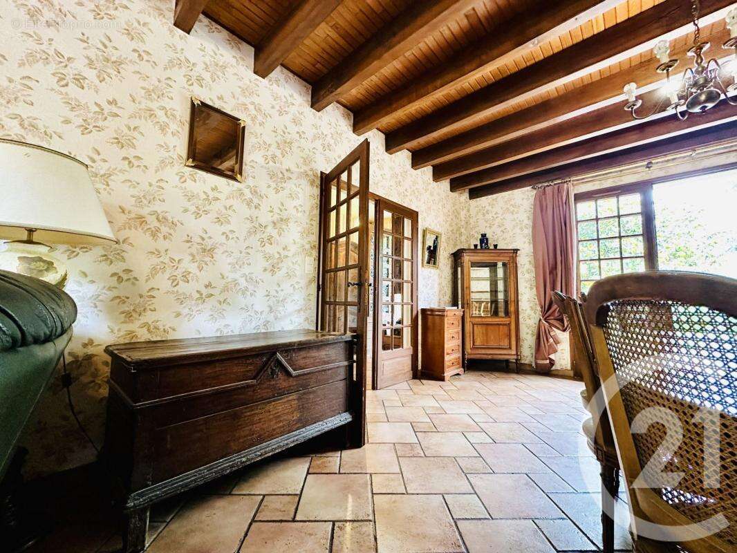 Maison 230 m² à La Porcherie  - photo 5