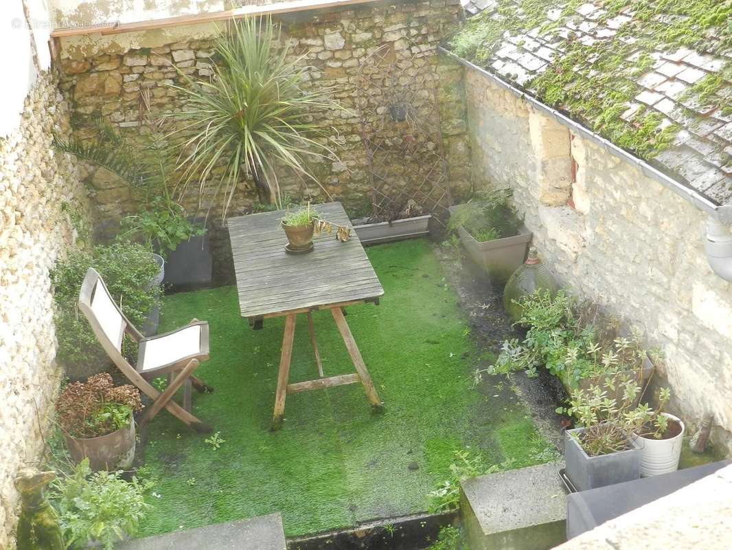 Maison à SAINT-PIERRE-SUR-DIVES