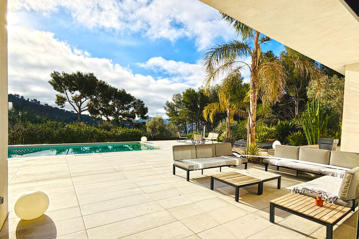 Maison à LA VALETTE-DU-VAR