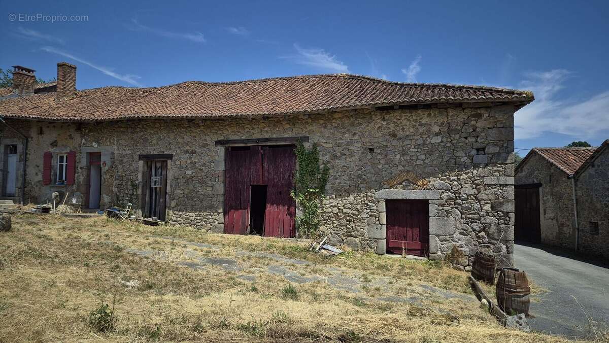 Maison 50 m² à Etouars  - photo 10