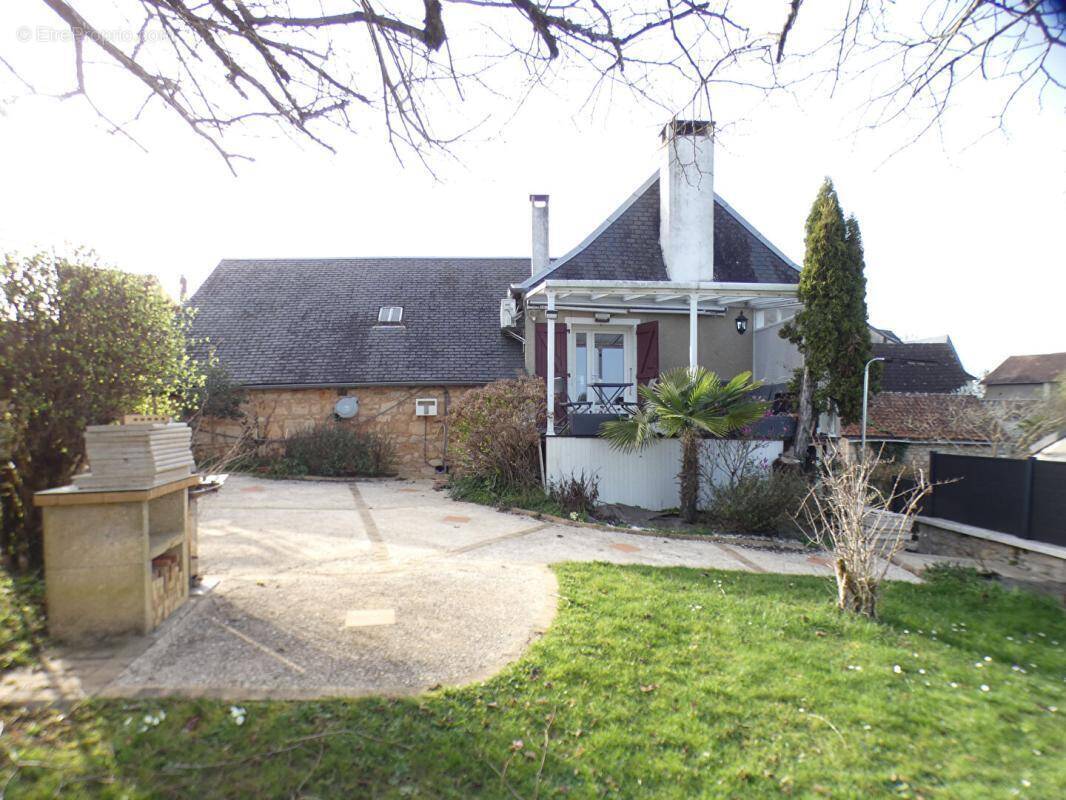 Maison à BEAUREGARD-DE-TERRASSON