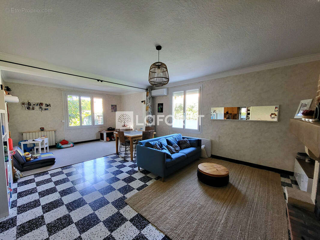 Maison à L&#039;ISLE-SUR-LA-SORGUE