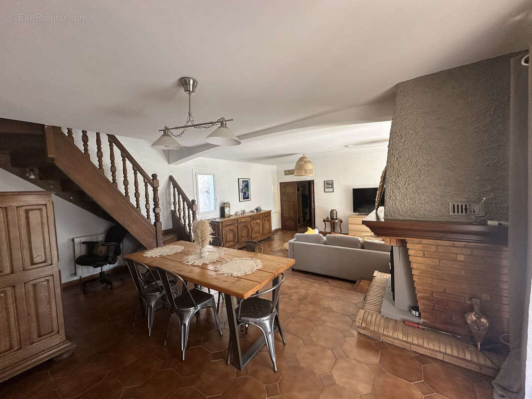 Maison à SOLLIES-PONT