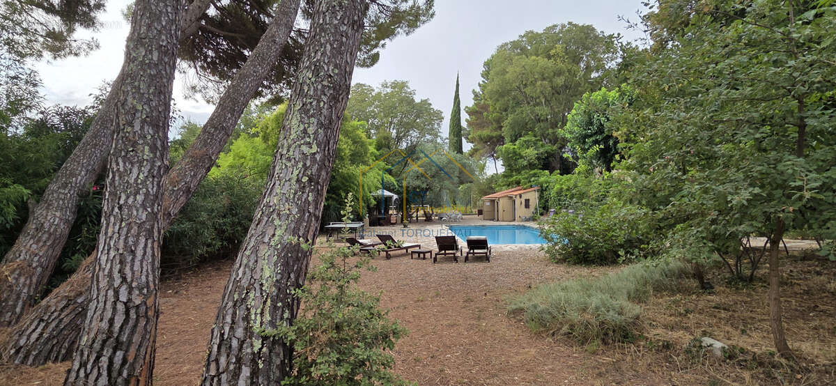 Maison de campagne avec piscine et tennis - photo 23