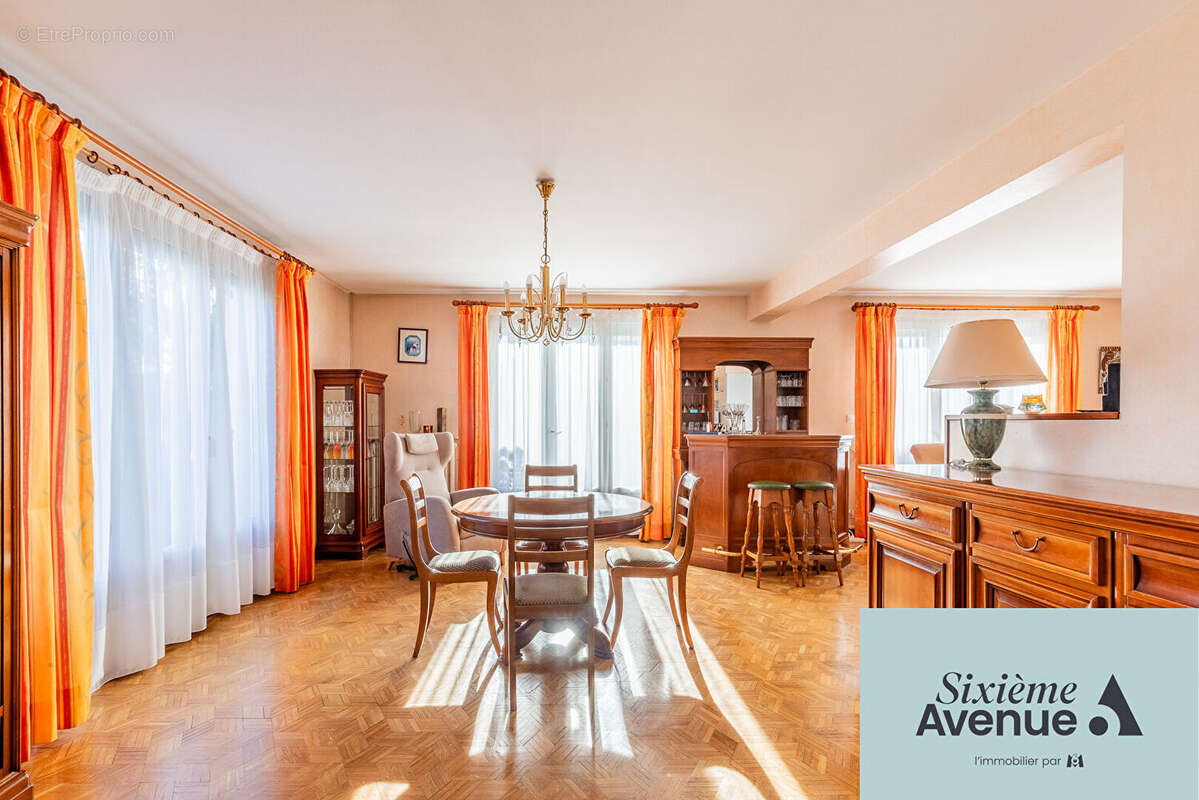 Maison à CHILLY-MAZARIN