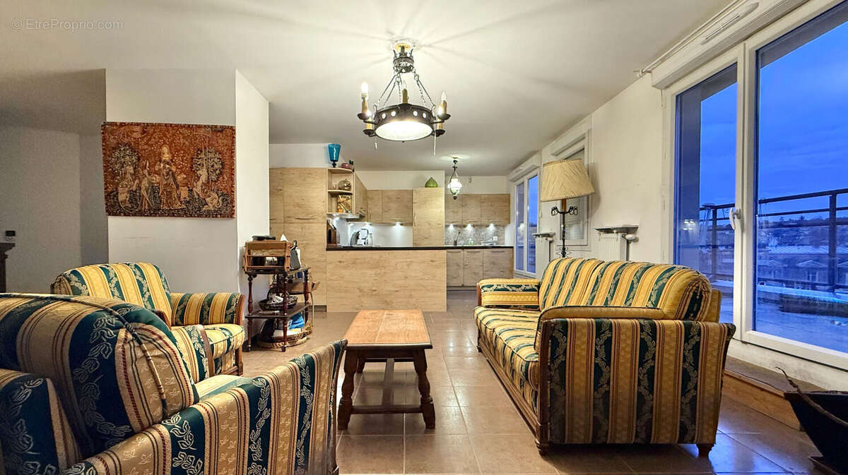 Appartement à CORBEIL-ESSONNES