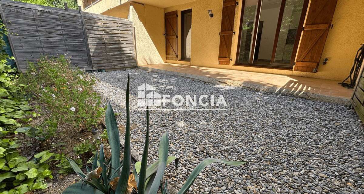 Appartement à HYERES