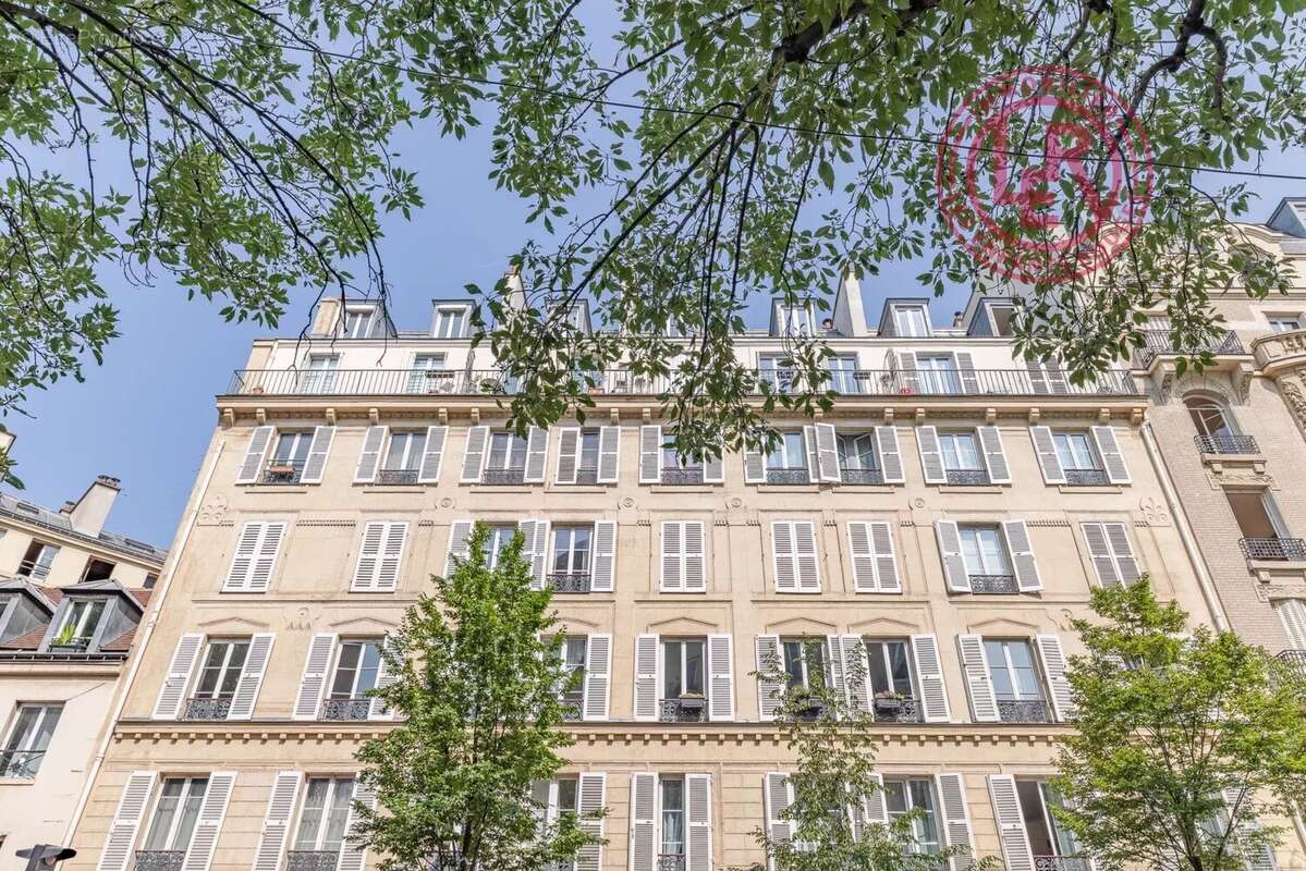 Appartement à PARIS-10E