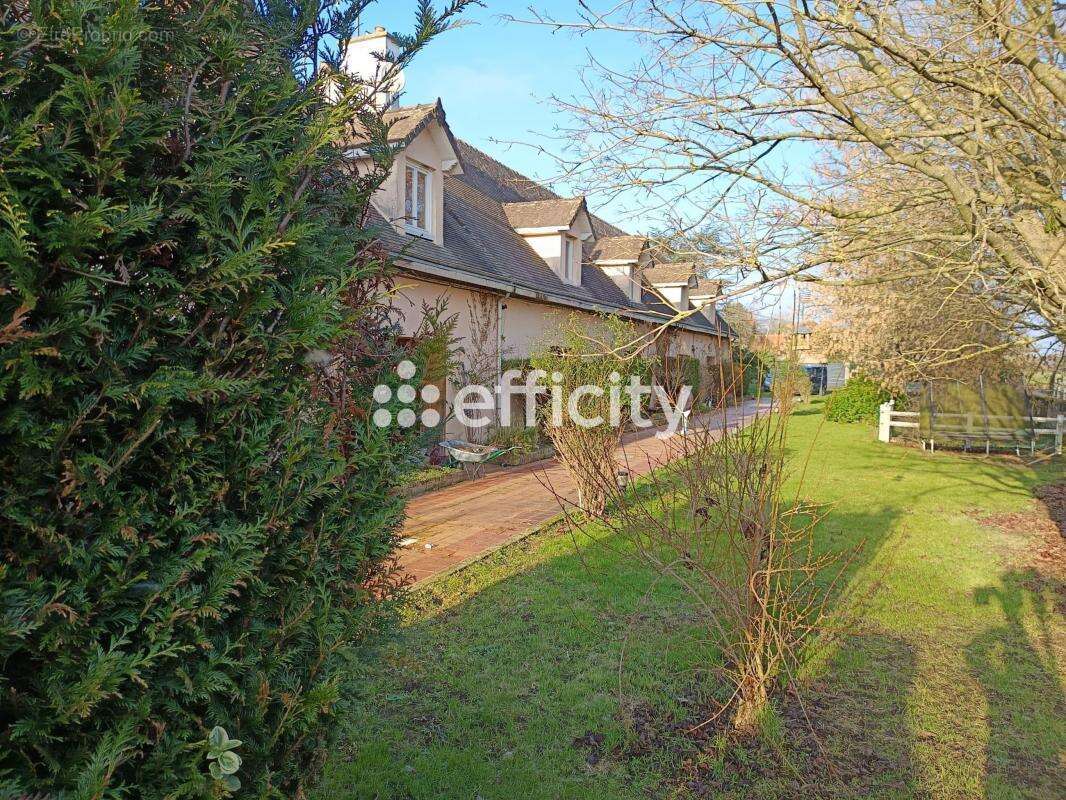 Maison à CONGE-SUR-ORNE