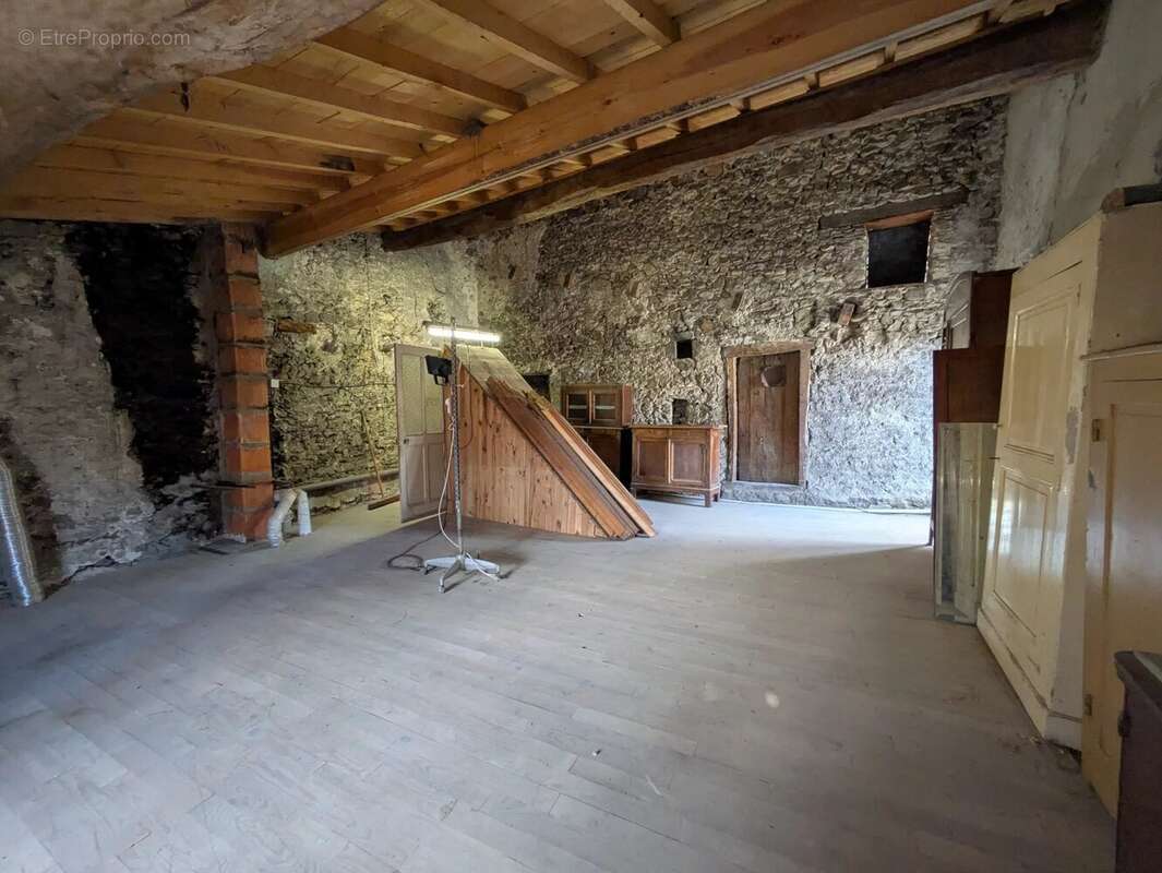 Maison à SAINT-PIERRE-DE-BOEUF