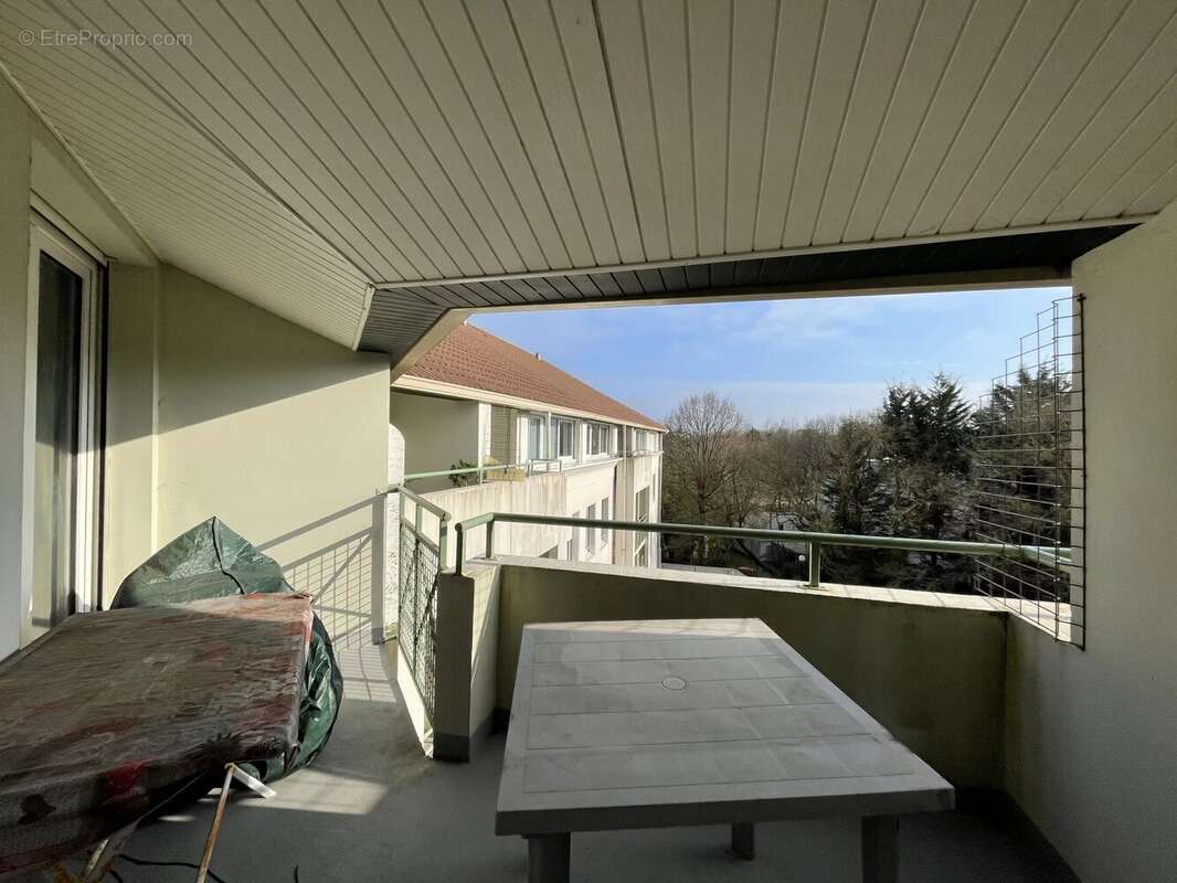 Dernier étage, sans ascenseur, Appartement T3 - 69.5 m² - Blordière - photo 10
