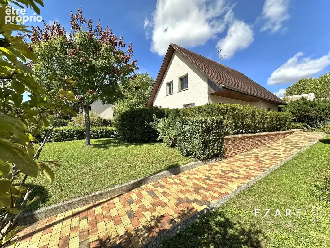 Maison 6 pièces 190 m² à vendre à Fontaine-Les-Dijon (21121) - photo 1