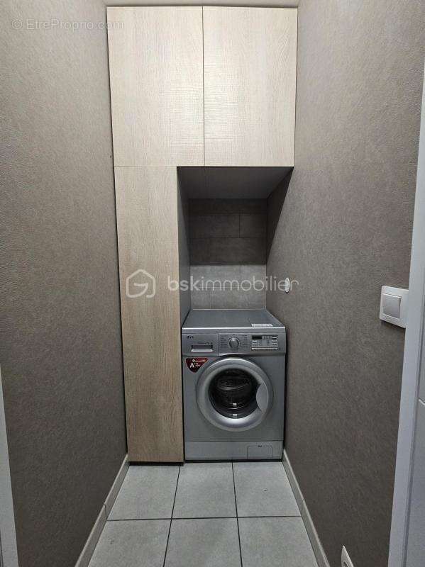 Appartement à VAUJOURS