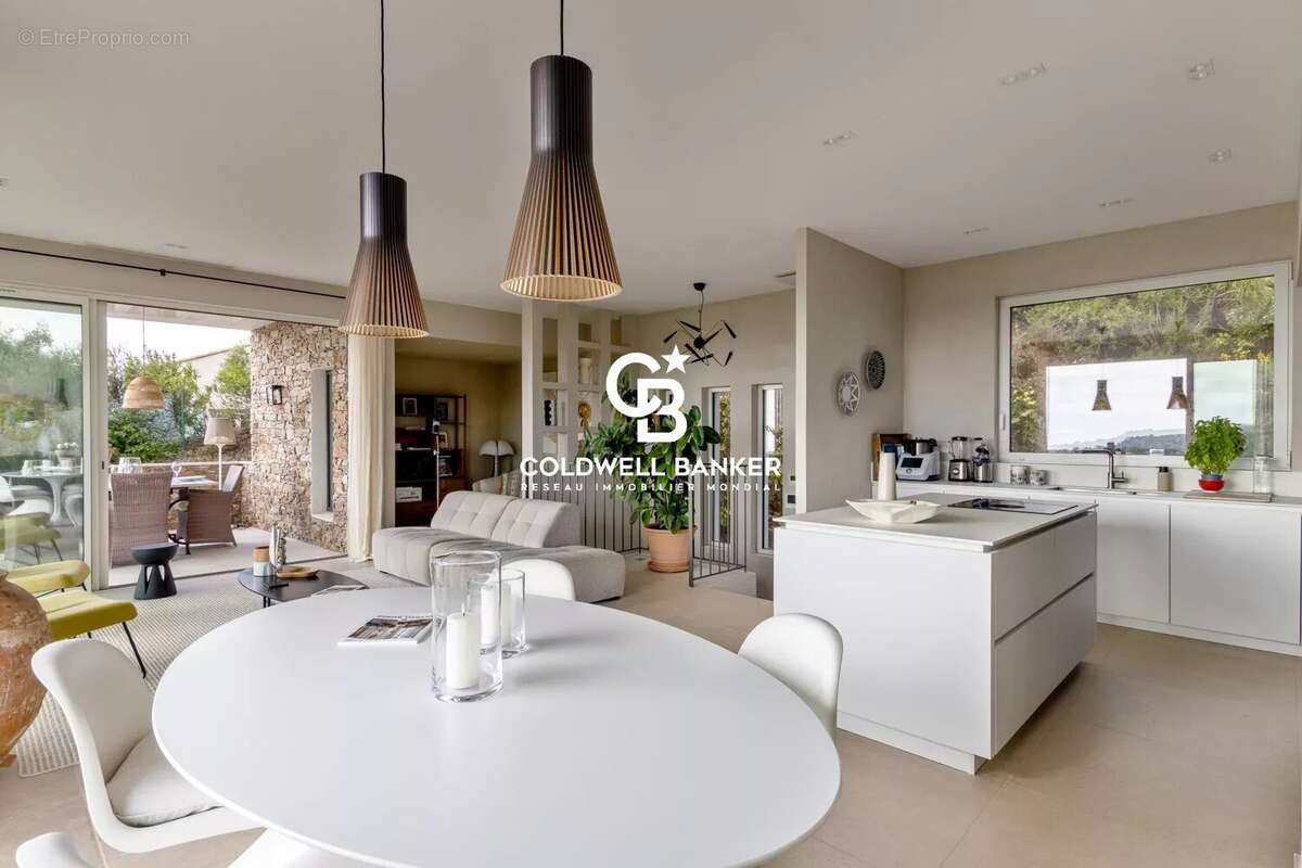 Maison à LA CROIX-VALMER