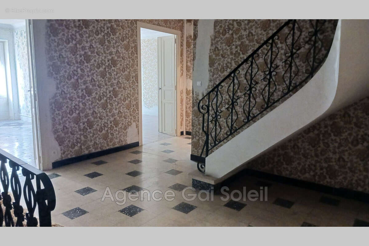 Maison à NISSAN-LEZ-ENSERUNE