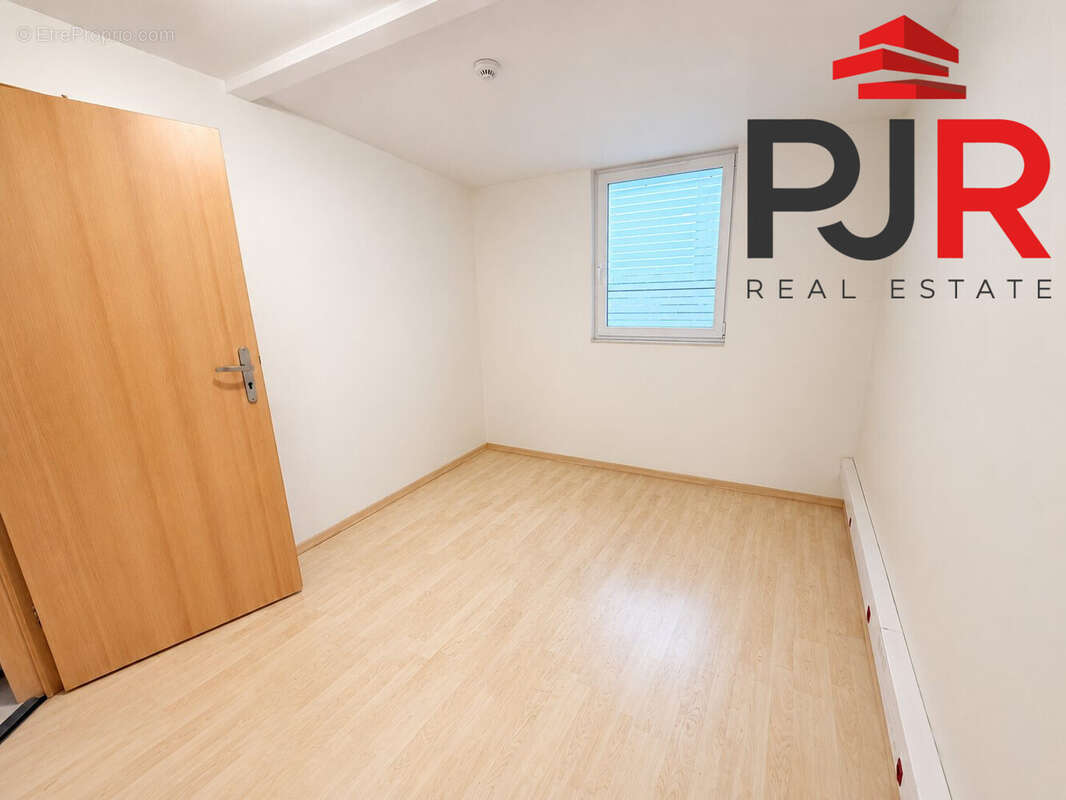 Commerce 1066 m² à Epinal  - photo 8