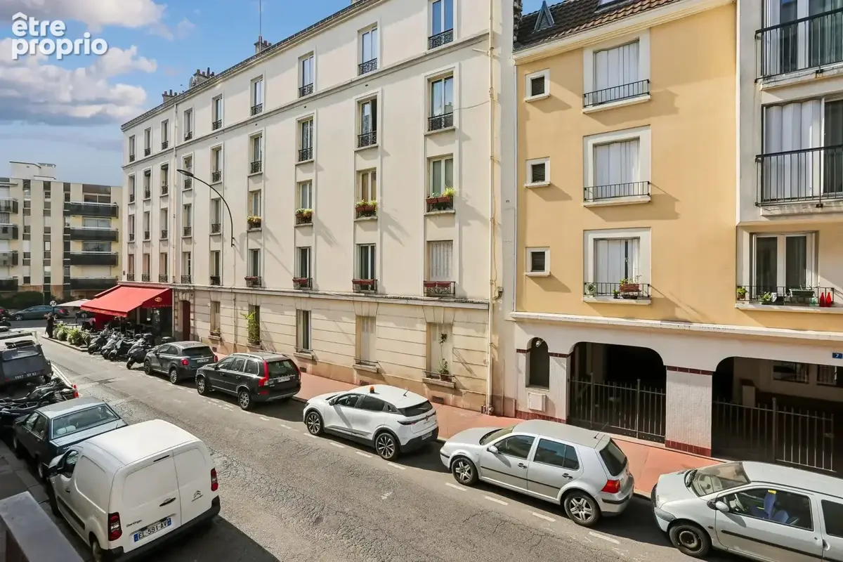 Rue Voltaire. - photo 12