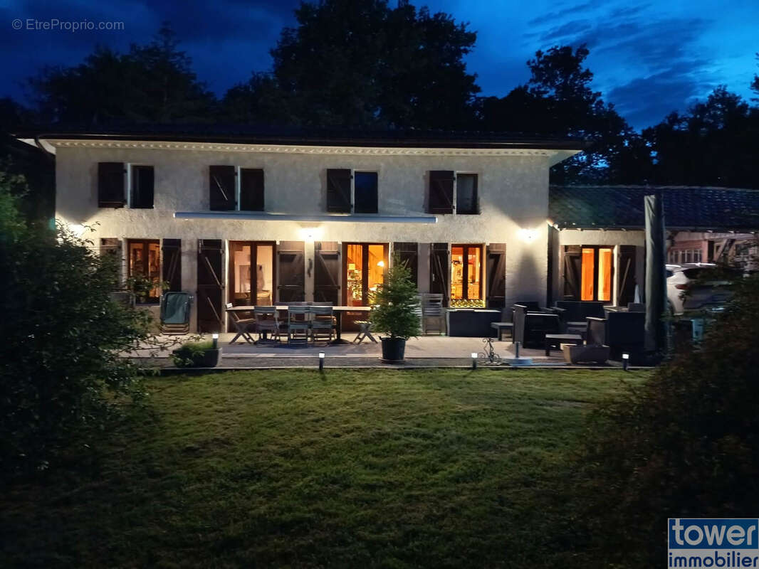 Maison à MOUSTEY