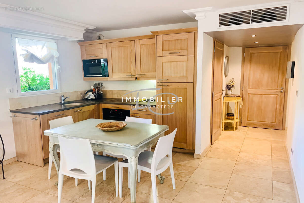 Appartement 63 m² à Cavalaire-Sur-Mer  - photo 4