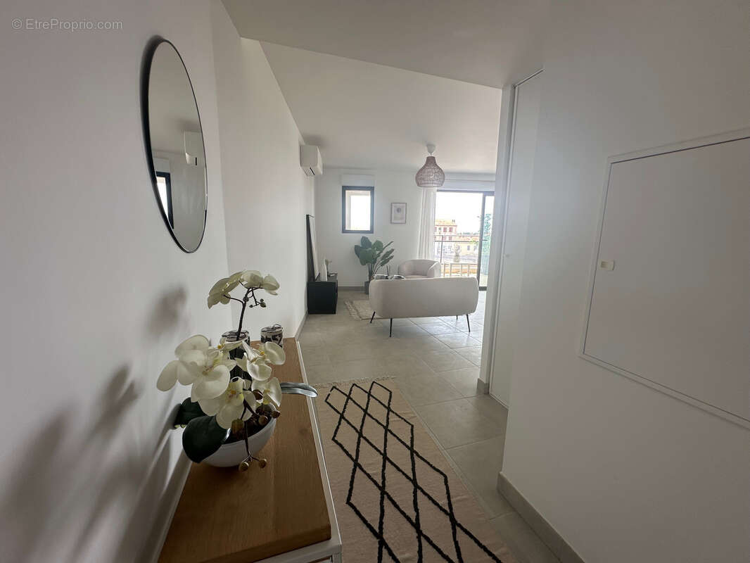 Appartement à LA LONDE-LES-MAURES