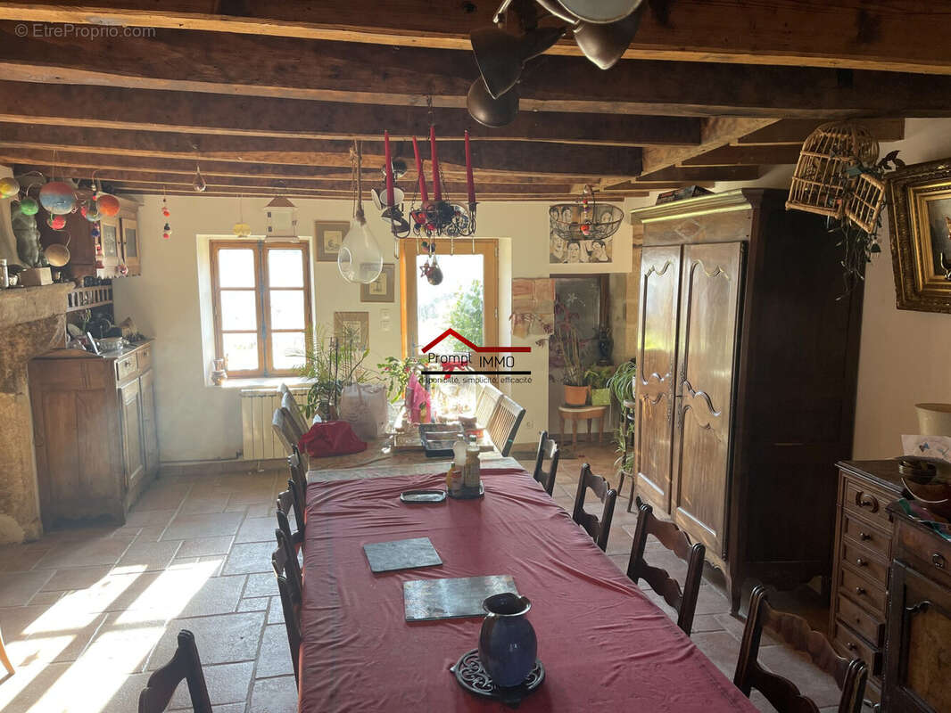 Maison à ROYERE-DE-VASSIVIERE