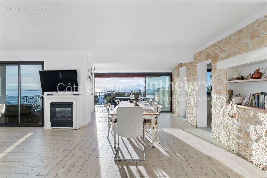 Maison à MANDELIEU-LA-NAPOULE