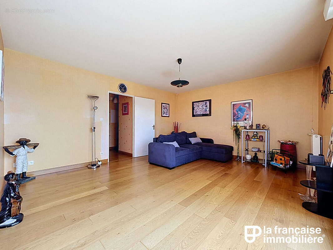 Appartement à MONTGERMONT