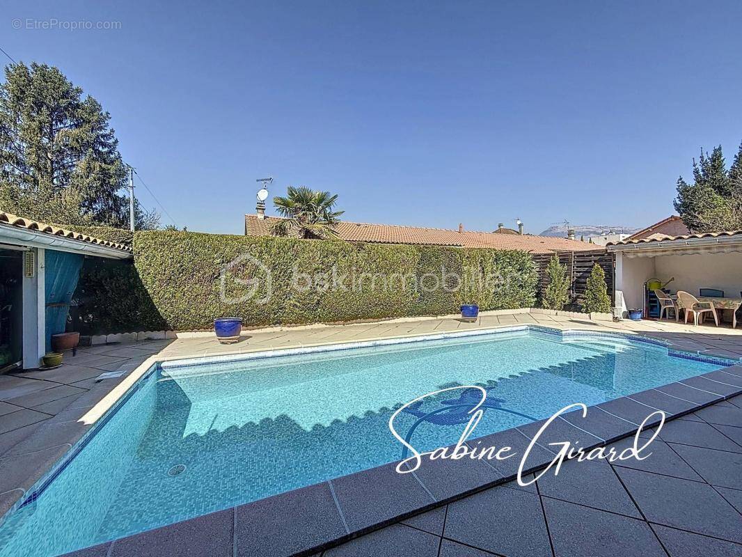 Maison à SAINT-MARTIN-D'HERES