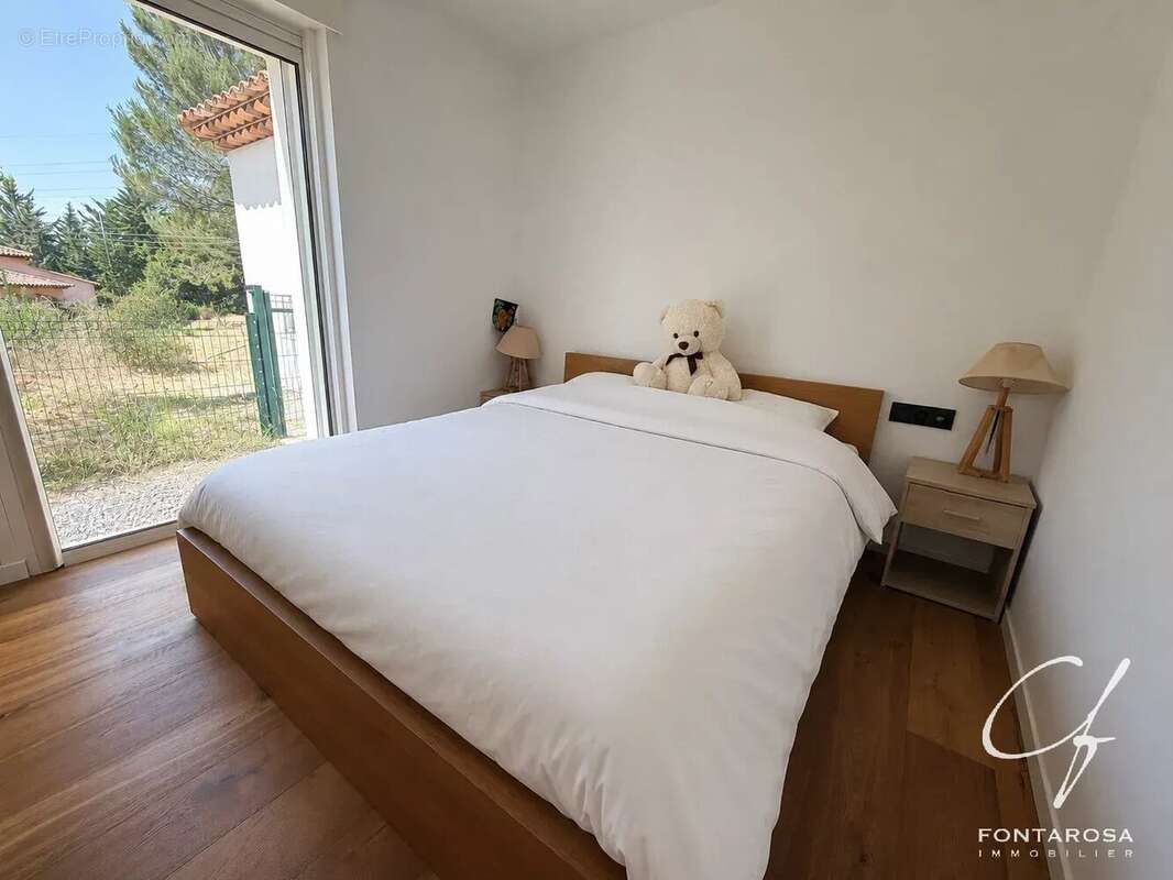 Maison à ROQUEBRUNE-SUR-ARGENS