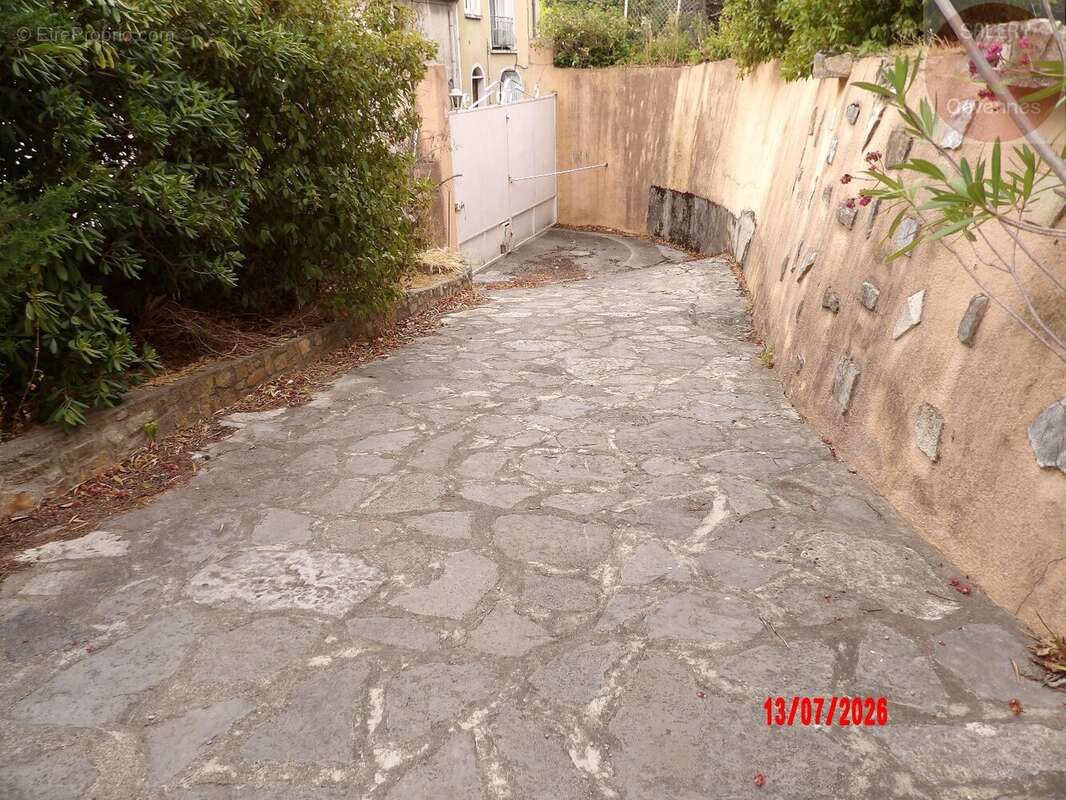 Maison de caractère avec jardin et garage - photo 4