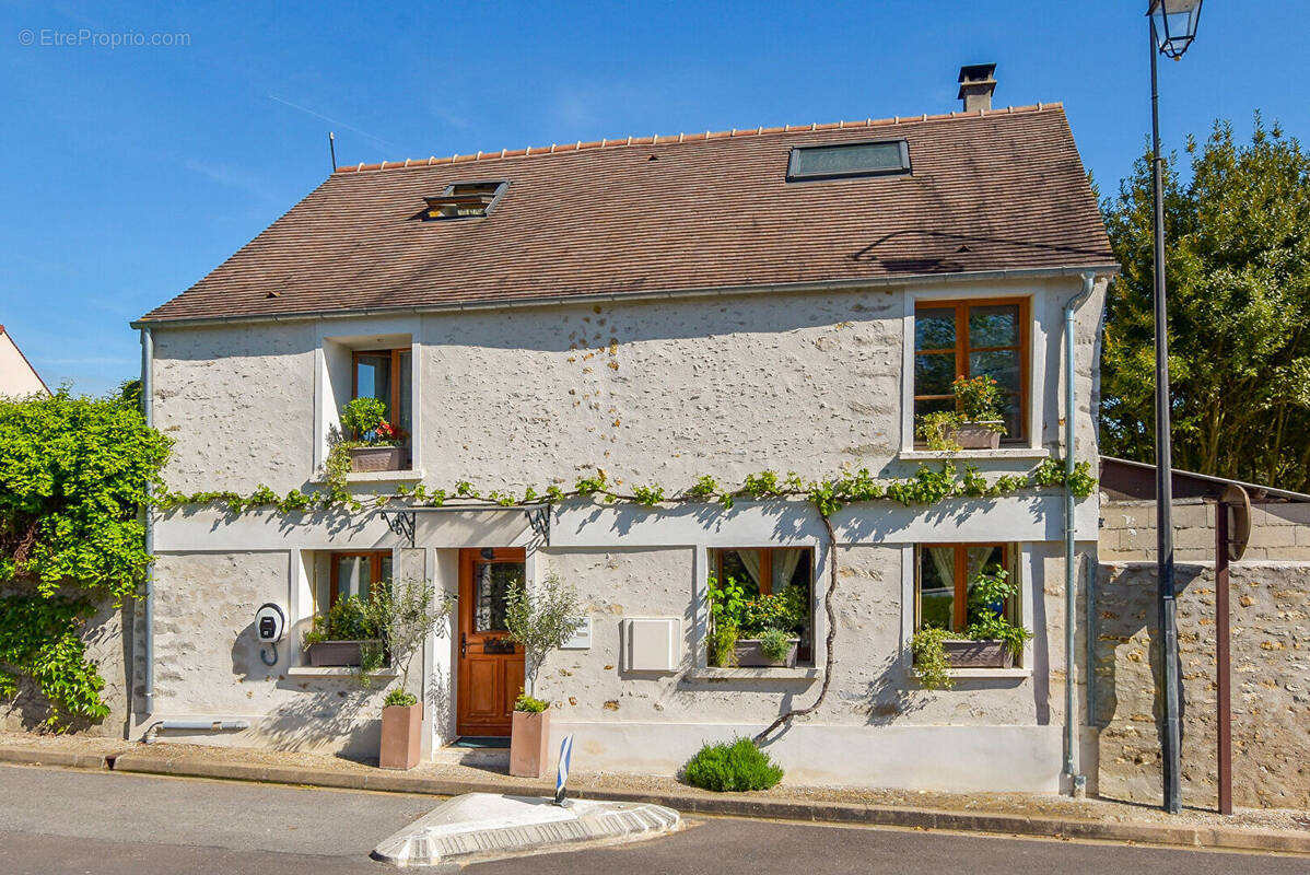 Maison à SAINT-MERY