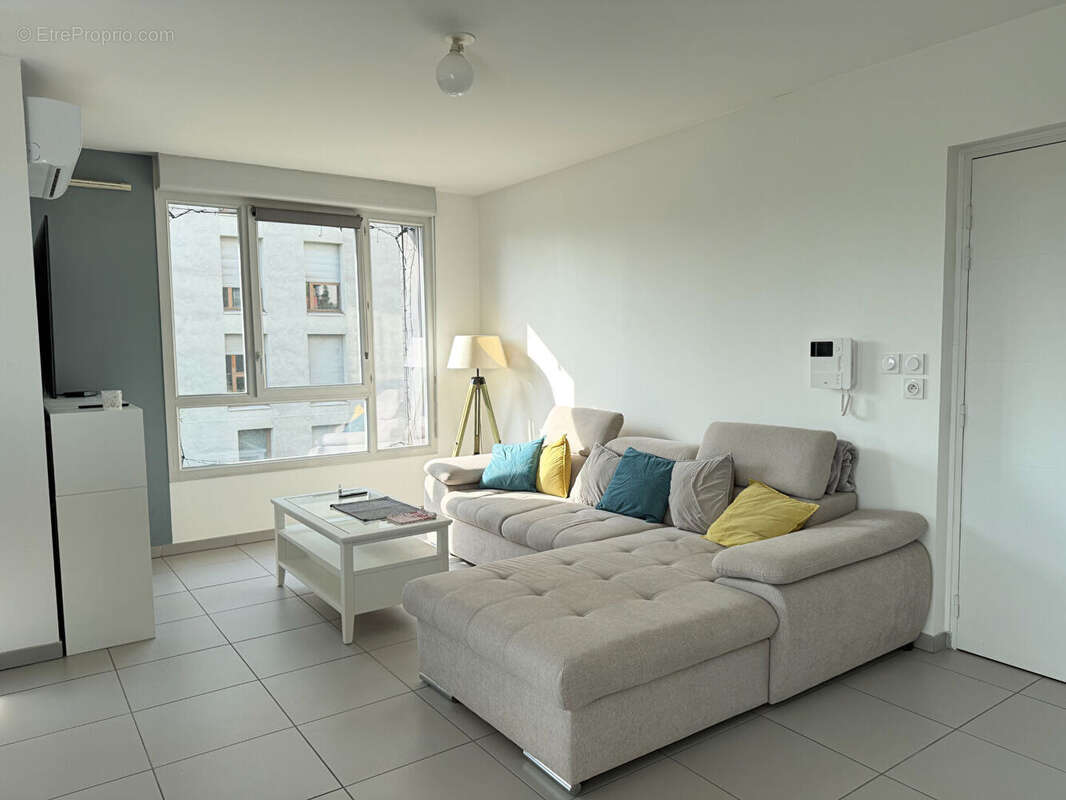Appartement à LYON-8E