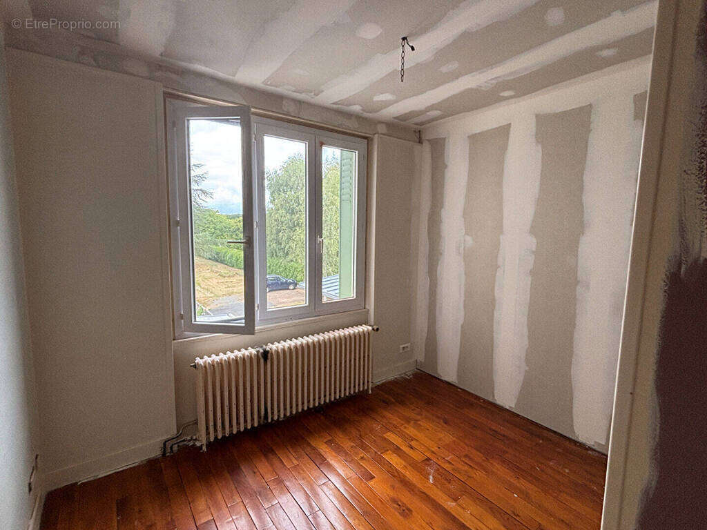 Maison 8 pièces 204 m² Le Poinçonnet - photo 6
