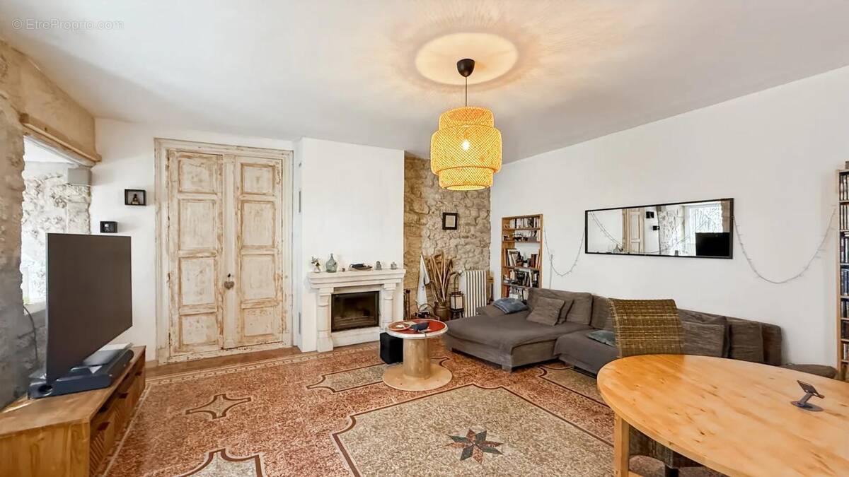 Appartement à LOUPIAN