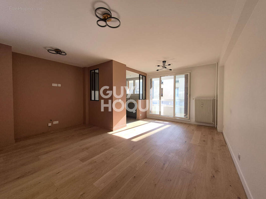 Appartement à PARIS-19E