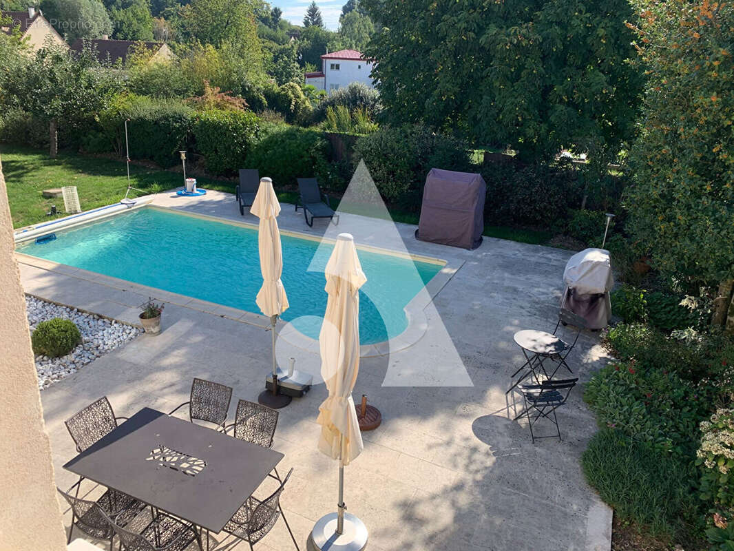 Maison à SAINT-GERMAIN-SOUS-DOUE