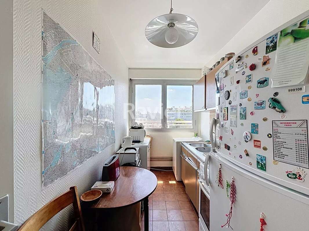 Appartement à PARIS-16E