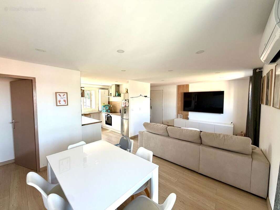 Appartement 66 m² à Vitrolles  - photo 2