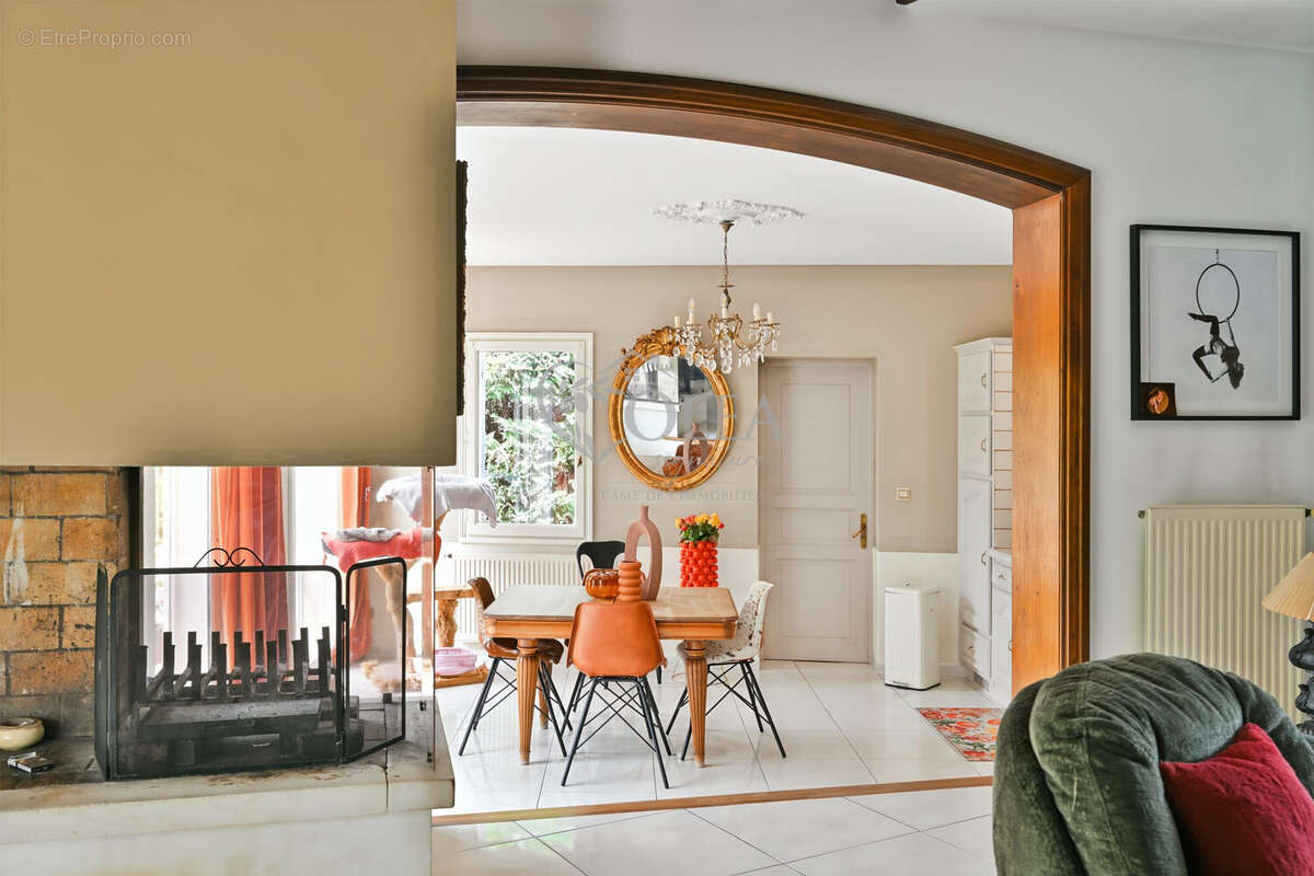 Maison 164 m² à Uzes  - photo 4