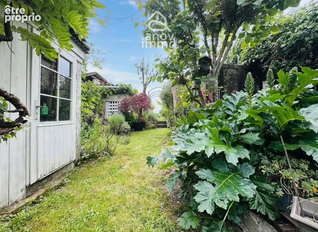 Maison de charme avec jardin intime, terrasse et atelier   E - photo 14