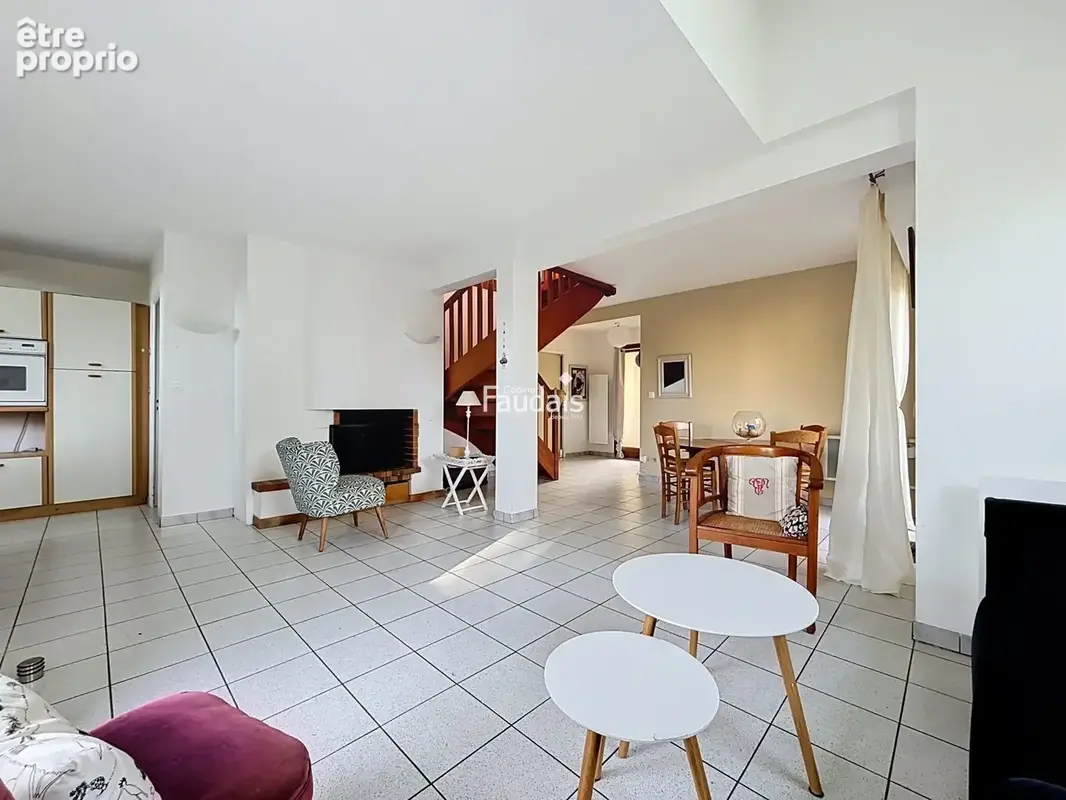 Maison 6 pièces 123 m² à vendre à Sainte-Suzanne-Sur-Vire (50750) - photo 3