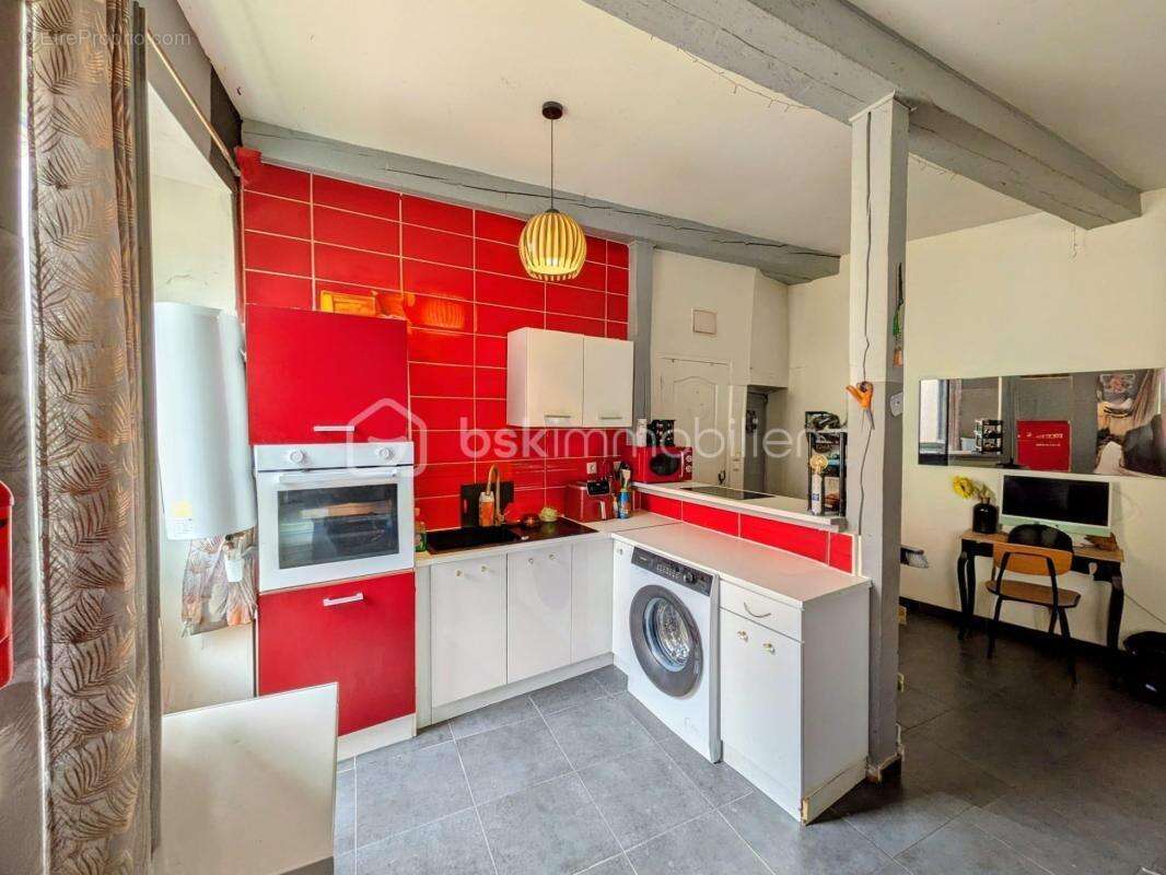 Appartement . 3 pièces 56 m² - photo 2