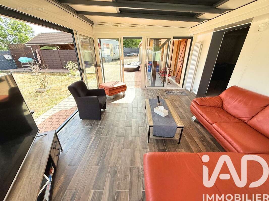 Maison 131 m² à Saulzais-Le-Potier  - photo 5